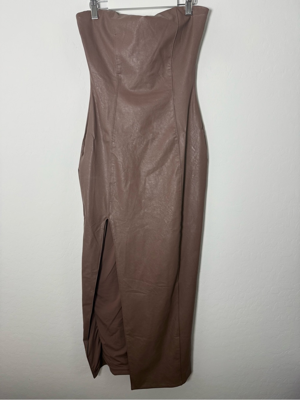 naked wardrobe Strapless Faux-Leather Midi Dress in Mauve Taupe